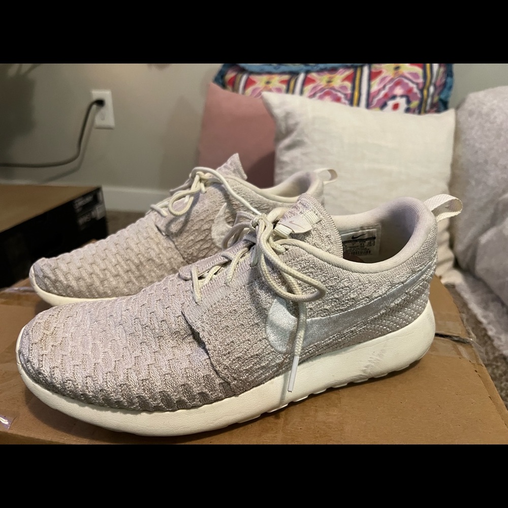 Nike Rosche shoe